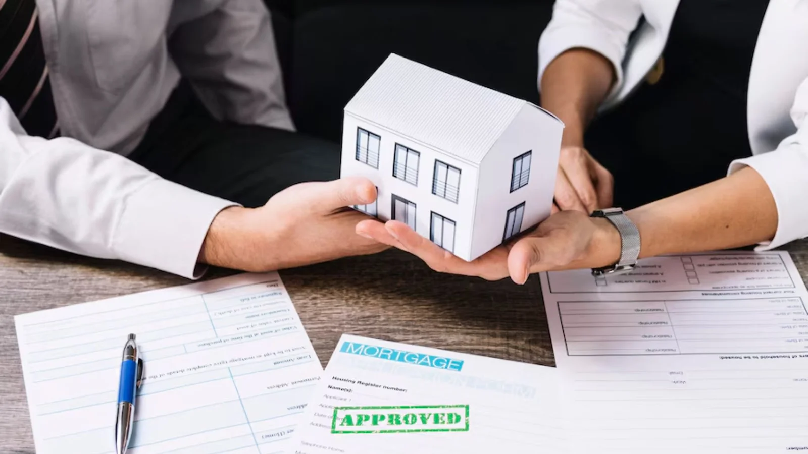Residential Plots vs Apartments: Which Is the Better Choice?
